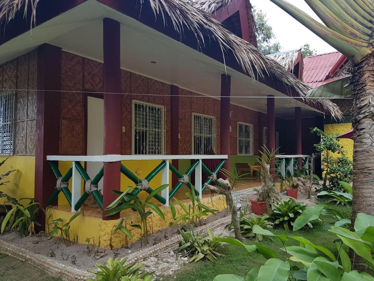 Traville Huts Palm Beach Inn بنغلاو المظهر الخارجي الصورة