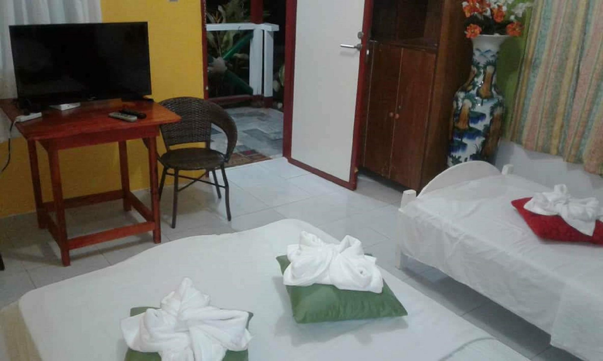 Traville Huts Palm Beach Inn بنغلاو المظهر الخارجي الصورة