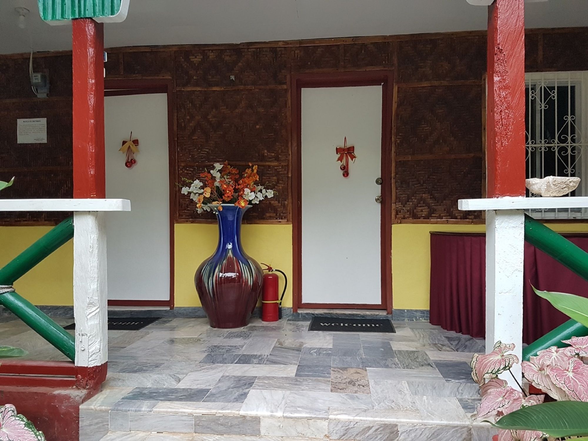 Traville Huts Palm Beach Inn بنغلاو المظهر الخارجي الصورة