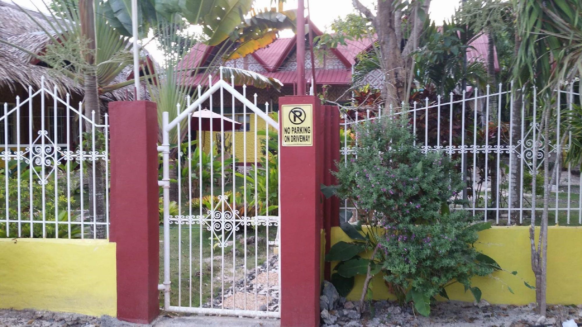 Traville Huts Palm Beach Inn بنغلاو المظهر الخارجي الصورة